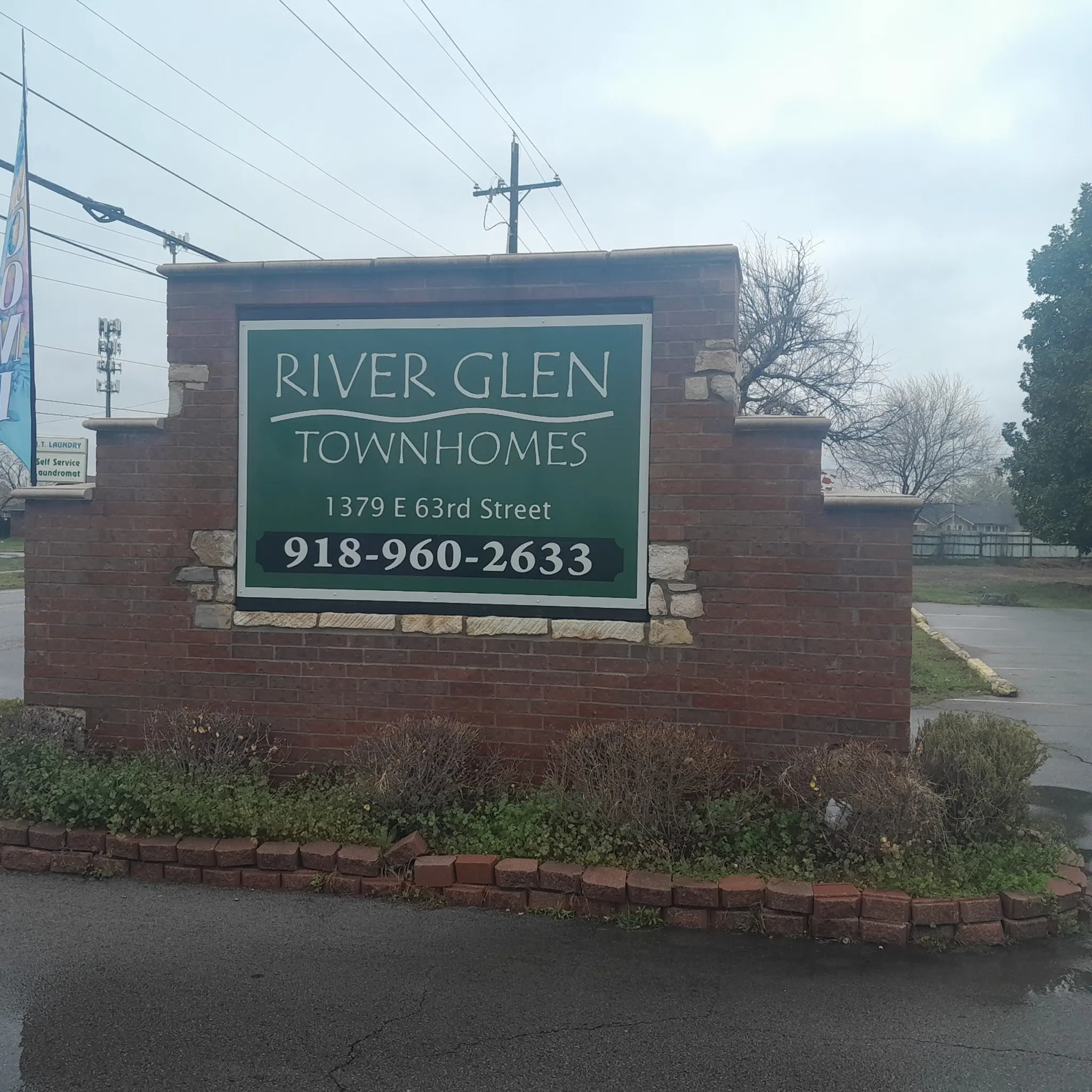 Home River Glen Apartments